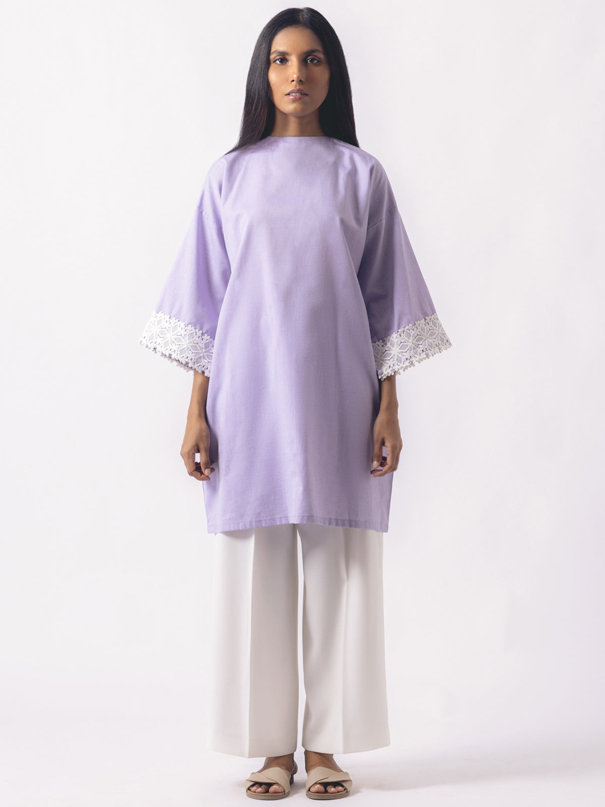 Iris - Minimalistic Shirt With Lace Detailing